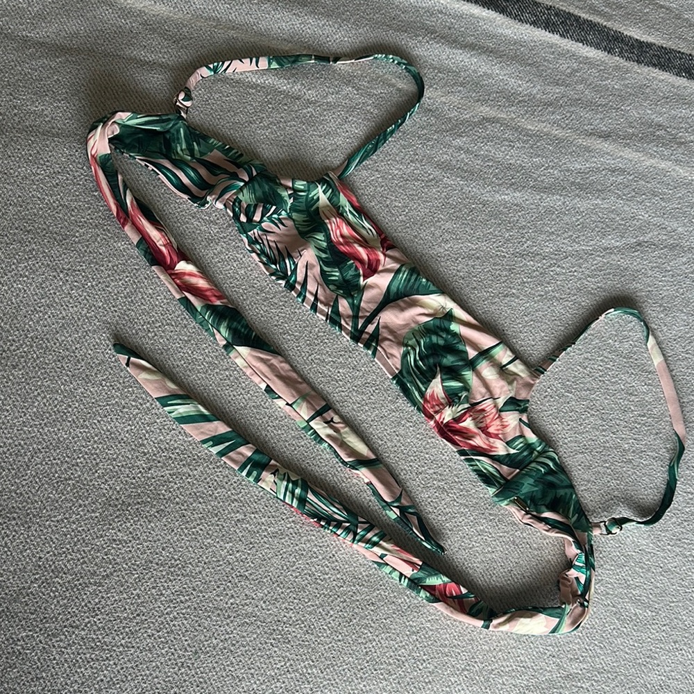 ✨3/$30✨ Tropical Print Bandeau Bikini